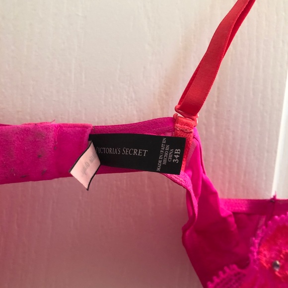 Victoria’s Secret Very sexy push up bra - Picture 2 of 4